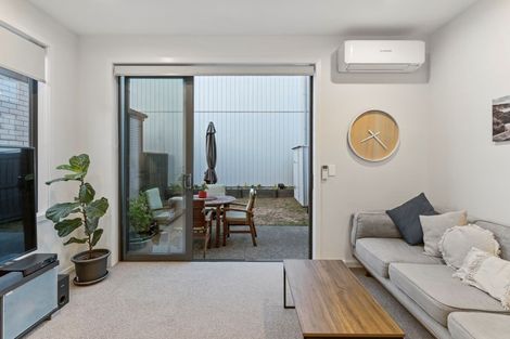 Photo of property in 8 Aveline Place, Glen Innes, Auckland, 1072