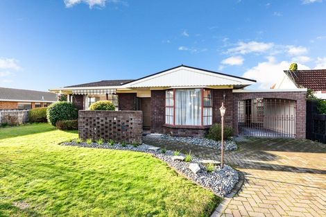 Photo of property in 16 Cattanach Street, St Andrews, Hamilton, 3200
