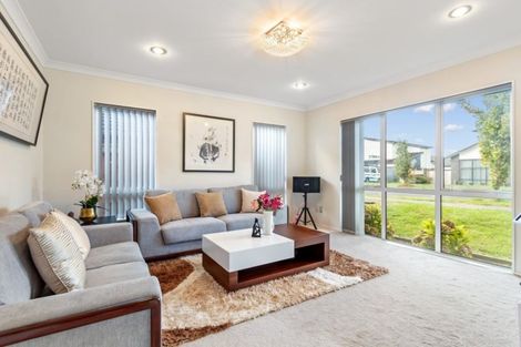 Photo of property in 20 Ravello Rise, Flat Bush, Auckland, 2019