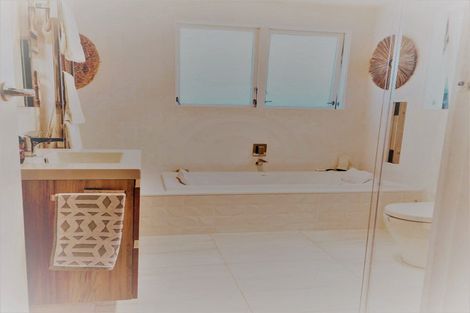 Photo of property in 27 Hona Street, Waikanae Beach, Waikanae, 5036