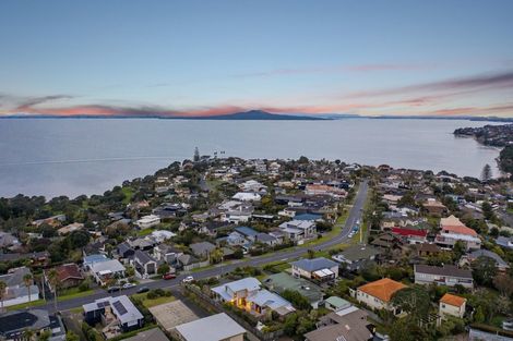 Photo of property in 68 Gulf View Road, Murrays Bay, Auckland, 0630