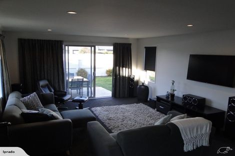 Photo of property in 14 Saint Adela Place, Woolston, Christchurch, 8062