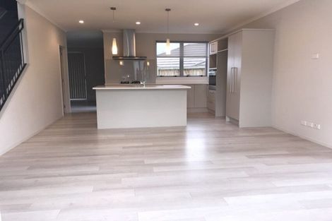 Photo of property in 4 Costa Viva Crescent, Karaka, Papakura, 2113