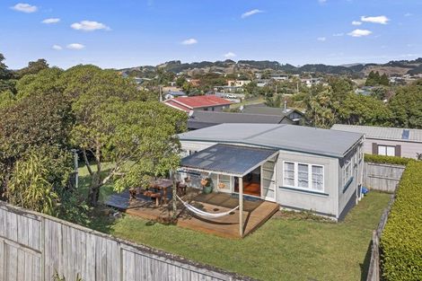 Photo of property in 66a Wainui Road, Raglan, 3225