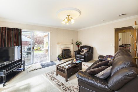 Photo of property in 4 Jensen Court, Hokowhitu, Palmerston North, 4410