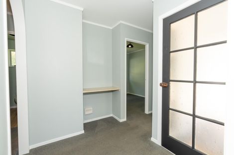 Photo of property in 21 Manor Place, Bader, Hamilton, 3206