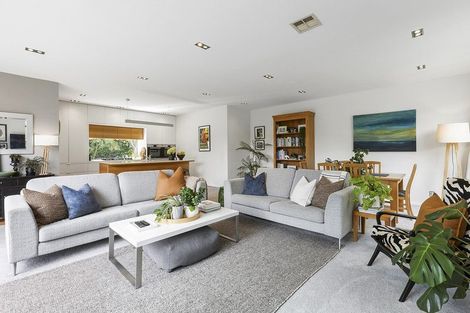 Photo of property in 405b Karori Road, Karori, Wellington, 6012