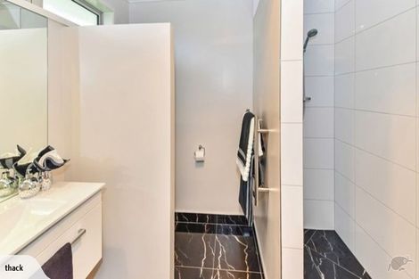 Photo of property in 9 Tongeren Square, Karaka, Papakura, 2113