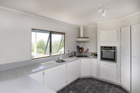 Photo of property in 55 Harrington Road, Muriwai, Gisborne, 4072