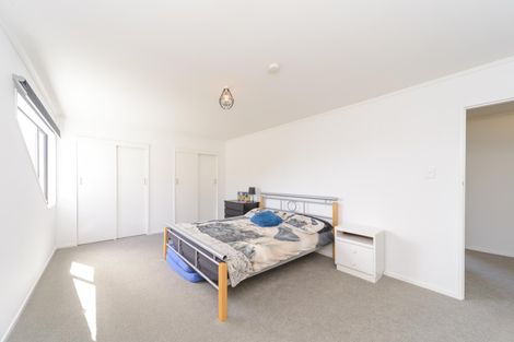 Photo of property in 7 Hillgrove Place, Fitzherbert, Palmerston North, 4410