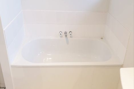 Photo of property in 1/67 Seaview Road, Castor Bay, Auckland, 0620