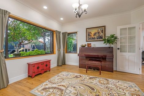 Photo of property in 23 Balmoral Drive, Terrace End, Palmerston North, 4410
