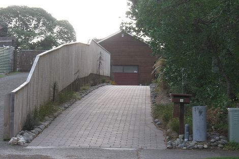 Photo of property in 55 Queens Road, Waikanae Beach, Waikanae, 5036