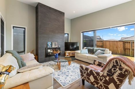 Photo of property in 200 Helenslee Road, Pokeno, 2472