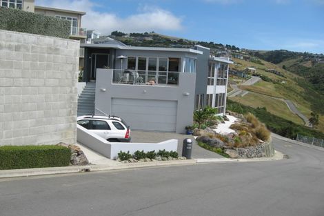 Photo of property in 2 Rifleman Lane, Redcliffs, Christchurch, 8081