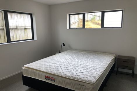 Photo of property in 8 Keating Rise, Northcross, Auckland, 0632