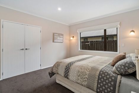 Photo of property in 27 Mavora Road, Lake Hayes, Queenstown, 9304