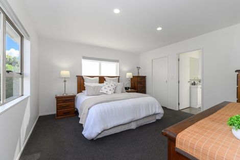 Photo of property in 57b Rangeview Road, Sunnyvale, Auckland, 0612