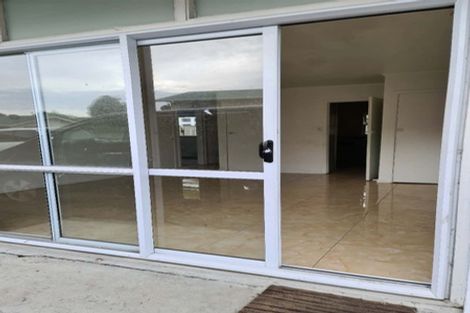 Photo of property in 12 Kaponga Crescent, New Lynn, Auckland, 0600