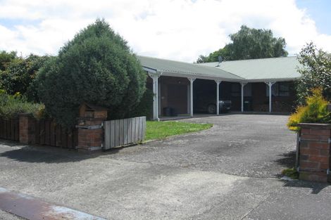 Photo of property in 24 Huxley Street, Pahiatua, 4910