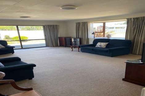 Photo of property in 4 Andrew Street, Waikanae, 5036
