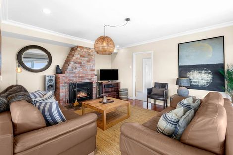 Photo of property in 50 Calvert Road, Lynmouth, New Plymouth, 4310