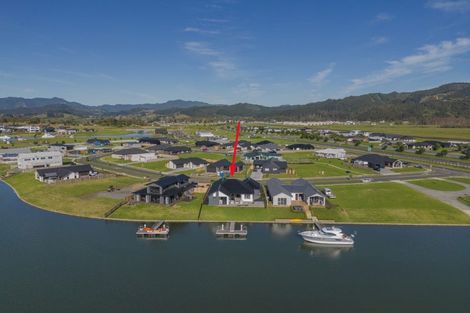 Photo of property in 28 Ngaroma Crescent, Whitianga, 3510