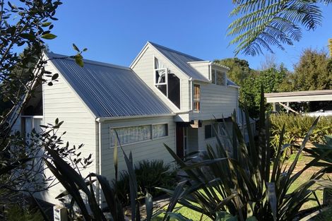Photo of property in 33 Reynolds Place, Torbay, Auckland, 0630