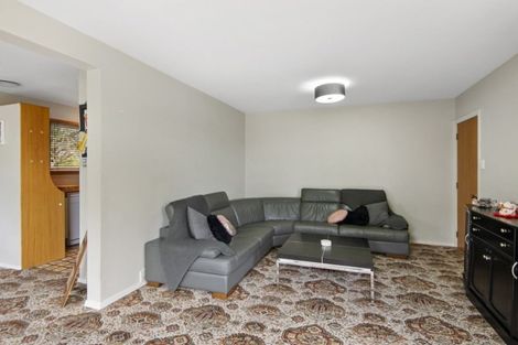 Photo of property in 27 Clipper Place, Redwood, Christchurch, 8051