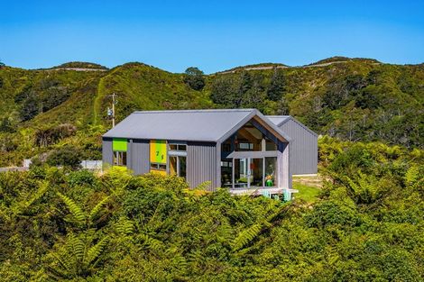 Photo of property in 80 Southernthread Road, Brooklyn, Wellington, 6021