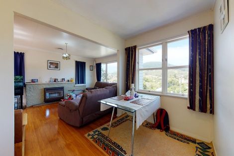 Photo of property in 317 Main Road, Tawa, Wellington, 5028