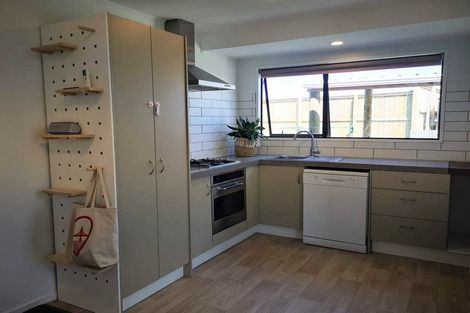 Photo of property in 2/471 Wairakei Road, Burnside, Christchurch, 8053