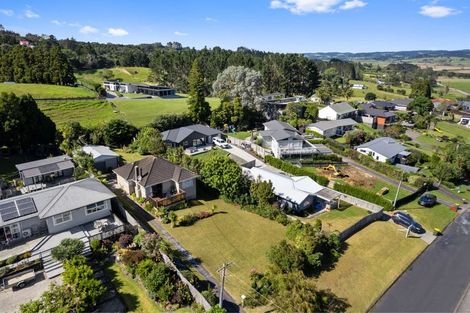 Photo of property in 38 Hand Road, Helensville, 0800