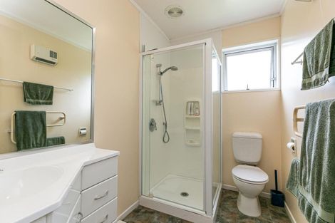 Photo of property in 9 Epping Grove, Karori, Wellington, 6012