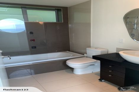 Photo of property in 218 Evans Bay Parade, Hataitai, Wellington, 6021