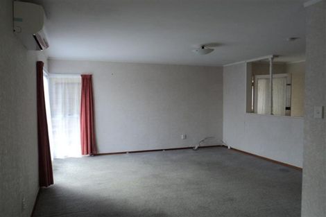 Photo of property in 2/48 Archmillen Avenue, Pakuranga Heights, Auckland, 2010