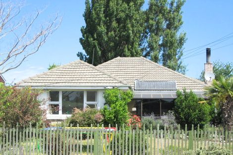 Photo of property in 12 Ontario Place, Wainoni, Christchurch, 8061