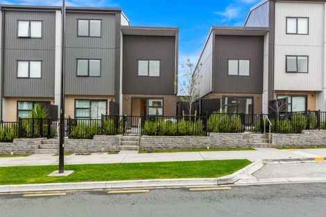 Photo of property in 3/476 West Coast Road, Glen Eden, Auckland, 0602