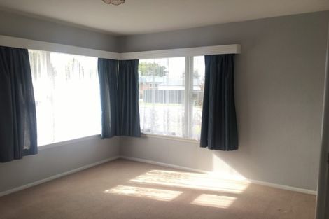 Photo of property in 4 Dunstan Crescent, Hornby, Christchurch, 8042