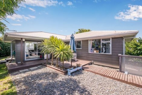 Photo of property in 15 Campbell Avenue, Paraparaumu, 5032