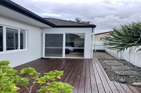 Photo of property in 12 Naul Place, East Tamaki Heights, Auckland, 2016