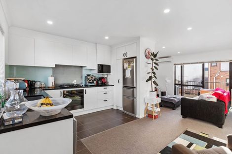 Photo of property in St Claire Village, 10/172 Mcleod Road, Te Atatu South, Auckland, 0610
