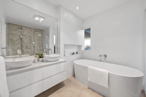 Photo of property in 24 Gills Road, Bucklands Beach, Auckland, 2014