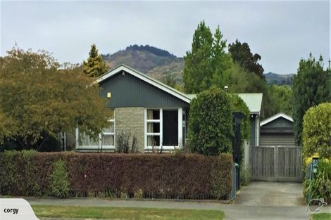 Photo of property in 33 Hurunui Street, Cracroft, Christchurch, 8025