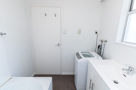 Photo of property in 5 Hawker Street, Mount Victoria, Wellington, 6011