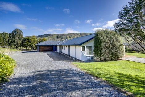 Photo of property in 30 Waipuka Road, Waimarama, Havelock North, 4294