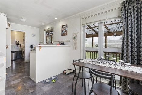 Photo of property in 17 Roick Parade, Glen Eden, Auckland, 0602