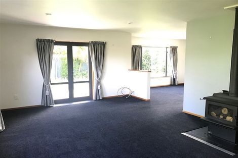 Photo of property in 16 Buckleys Road, Rangiora, 7400