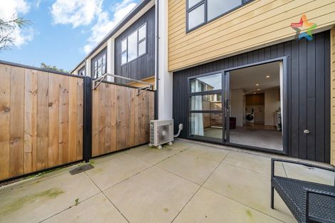 Photo of property in 5/240 Stokes Valley Road, Stokes Valley, Lower Hutt, 5019