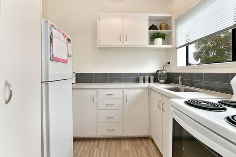 Photo of property in 12 Bellbird Place, Orewa, 0931